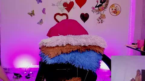 aleja   independent model online show from 02.06.25