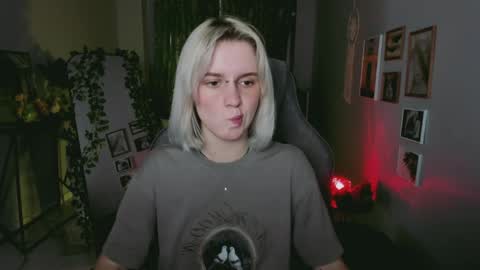 Snapshot of bethanycloud chatting on 05.18.26 Bethany online show from 05.18.26