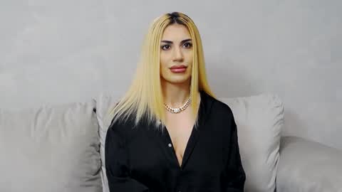 Snapshot of bethierusse chatting on 01.19.25 bethierusse online show from 01.19.25