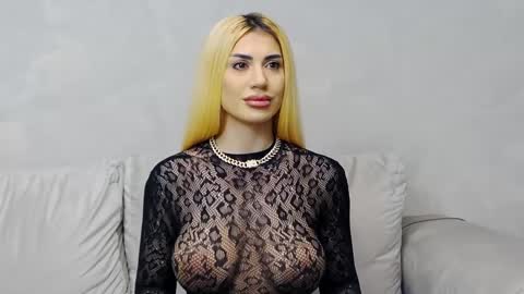 Snapshot of bethierusse chatting on 01.22.25 bethierusse online show from 01.22.25