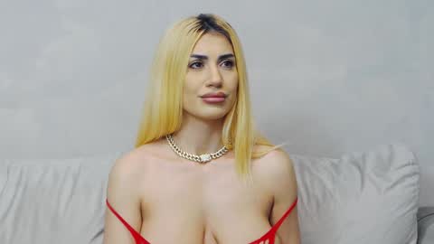 Snapshot of bethierusse chatting on 01.23.25 bethierusse online show from 01.23.25