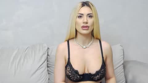 Snapshot of bethierusse chatting on 02.16.25 bethierusse online show from 02.16.25