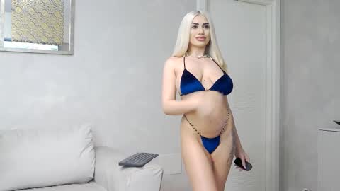 Snapshot of bethierusse chatting on 02.27.25 bethierusse online show from 02.27.25