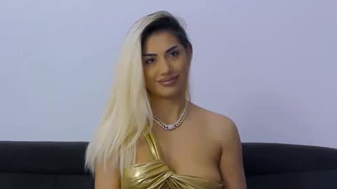 Snapshot of bethierusse chatting on 10.26.25 bethierusse online show from 10.26.25