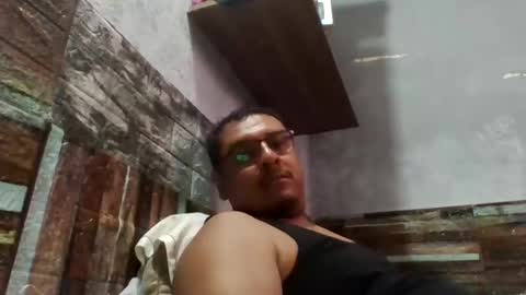 Snapshot of beto471292 chatting on 05.23.26 beto471292 online show from 05.23.26