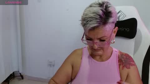 Snapshot of bety_cum3 chatting on 05.09.26 bibiana online show from 05.09.26