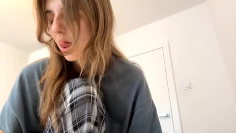 Lina online show from 06.12.26