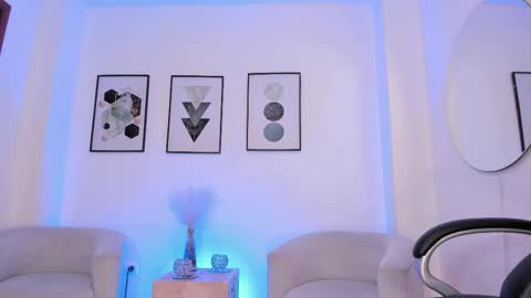 beverlyy johnson online show from 02.04.26