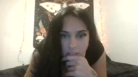 Snapshot of bexbex945874 chatting on 11.23.25 bexbex945874 online show from 11.23.25