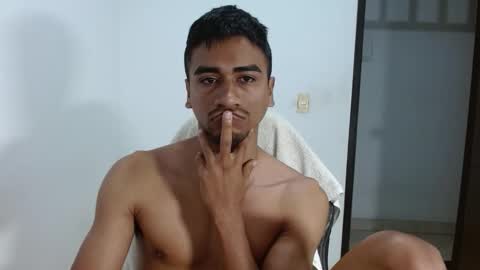 Snapshot of bfernando_05 chatting on 09.26.25 BAYRON online show from 09.26.25