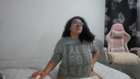 Bianca Tuesday to Sunday from 2am to 6am UTC-5 online show from 02.25.26