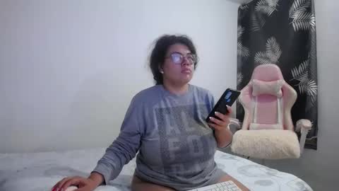 Bianca Tuesday to Sunday from 2am to 6am UTC-5 online show from 03.02.26