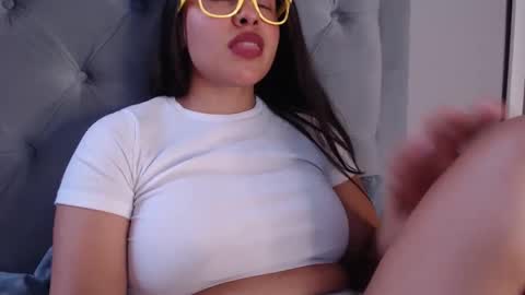 Snapshot of biancaleiton chatting on 01.17.25 bianca online show from 01.17.25