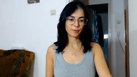 Snapshot of bibitina chatting on 09.17.25 innasugarwild online show from 09.17.25