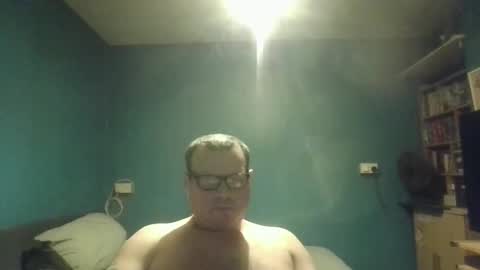 Snapshot of bidan1986 chatting on 12.21.25 bigdan1986 online show from 12.21.25