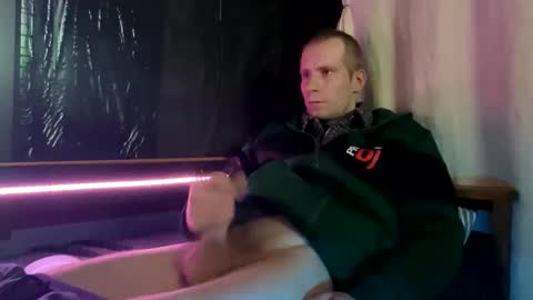 big_hairy_cock_is_horny online show from 11.16.25