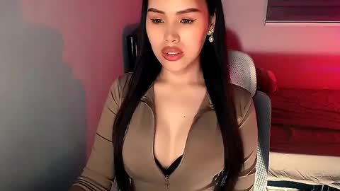 Mia online show from 06.08.26