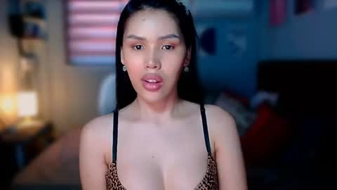 Mia online show from 07.20.26