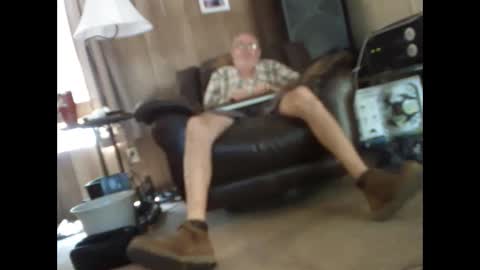 Snapshot of bigbenidick1 chatting on 09.10.25 BB online show from 09.10.25