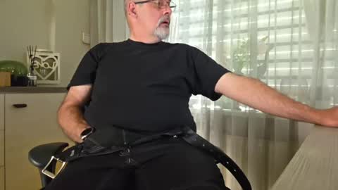 Snapshot of bigbibear88 chatting on 05.18.26 bigbibear88 online show from 05.18.26