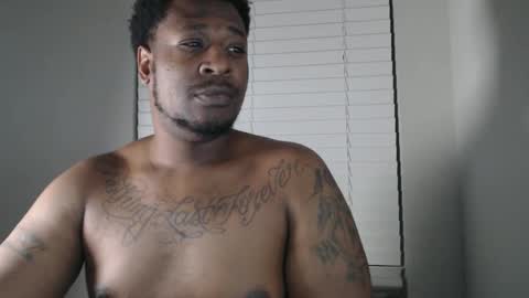 Snapshot of bigblack004 chatting on 02.15.25 bigblack004 online show from 02.15.25