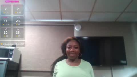 Snapshot of bigboobs_bouncin chatting on 03.04.25 Ashley online show from 03.04.25