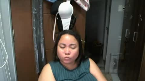Snapshot of bigboobslyn chatting on 06.12.26 bigboobslyn online show from 06.12.26