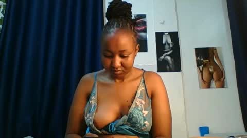 Snapshot of bigboootyy chatting on 10.10.25 BigBoootyy online show from 10.10.25