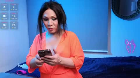 kyra Moor online show from 06.08.26