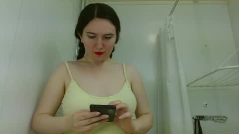 Isabella online show from 05.24.26