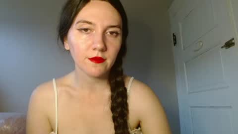 Isabella online show from 07.18.26