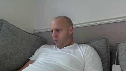 Snapshot of bigbumlover2377 chatting on 11.21.25 bigbumlover2377 online show from 11.21.25