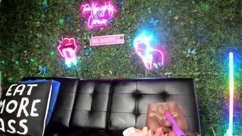 bigbuttsarena online show from 12.03.24