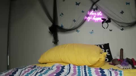 bigbuttsarena online show from 02.12.25