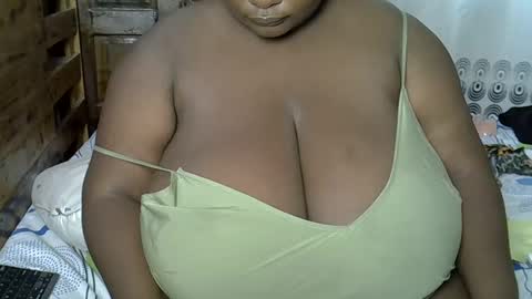 Snapshot of bigchocotities chatting on 02.03.25 bigchocotities online show from 02.03.25