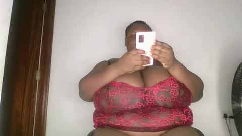 Snapshot of bigchocotities chatting on 02.01.26 bigchocotities online show from 02.01.26