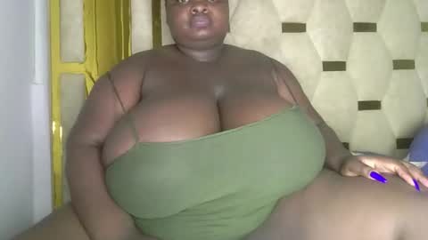 Snapshot of bigchocotities chatting on 02.18.26 bigchocotities online show from 02.18.26