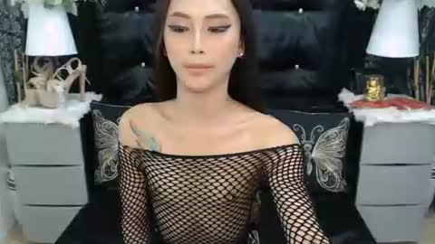 HOLLY online show from 02.26.26