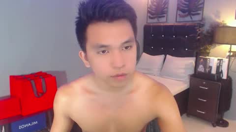 Snapshot of bigcocksimonxx chatting on 12.02.24 Simon online show from 12.02.24