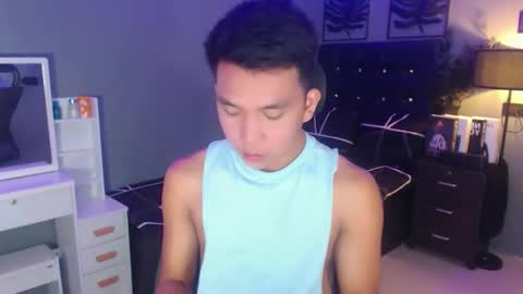 Snapshot of bigcocksimonxx chatting on 12.14.24 Simon online show from 12.14.24