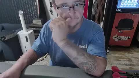 Snapshot of bigdbrillion chatting on 10.29.25 Darryl online show from 10.29.25