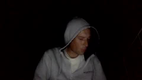 Snapshot of bigdickdangles472924 chatting on 09.25.25 bigdickdangles472924 online show from 09.25.25