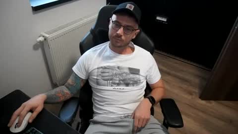 Snapshot of bigdikrogue chatting on 07.19.26 bigdikrogue online show from 07.19.26