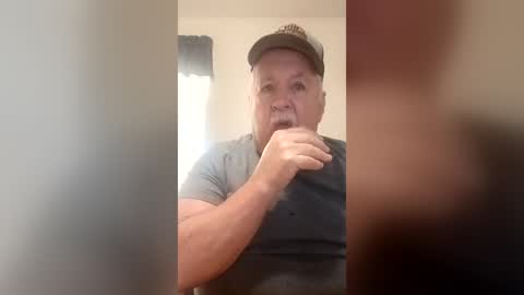 Snapshot of bigeoo76 chatting on 07.26.26 bigeoo76 online show from 07.26.26