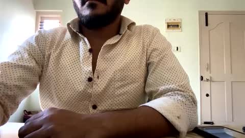 bighandsomesatisfy online show from 02.15.25