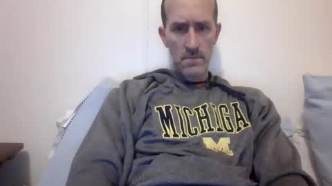 Snapshot of bighugemouthful chatting on 03.06.25 Chaz online show from 03.06.25