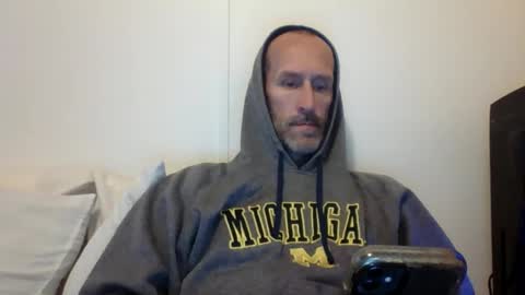 Snapshot of bighugemouthful chatting on 09.14.25 Chaz online show from 09.14.25