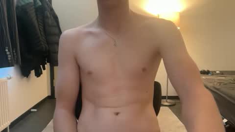 Snapshot of bigleor chatting on 02.19.26 bigleor online show from 02.19.26