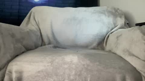 bigloadzisback023 online show from 09.13.25