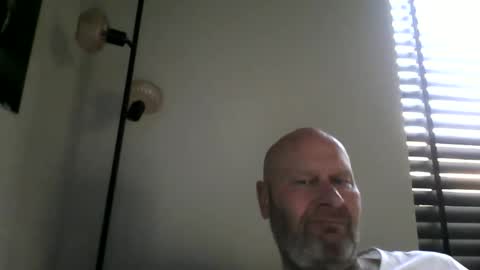 Snapshot of bigmike3339 chatting on 12.15.25 bigmike3339 online show from 12.15.25